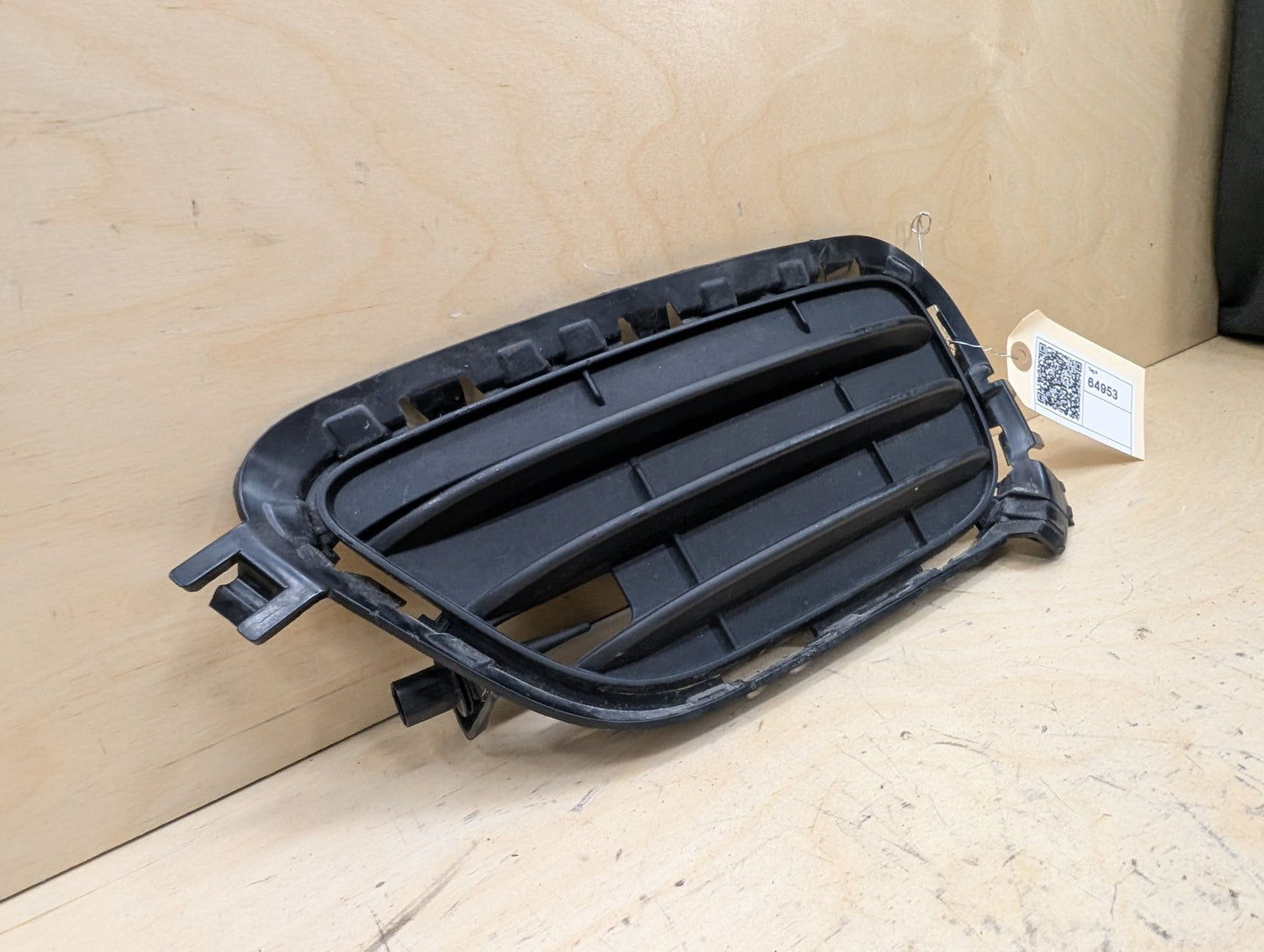 2011-2016 BMW X3 F25 Front Left Driver Bumper Cover Grille 7338513