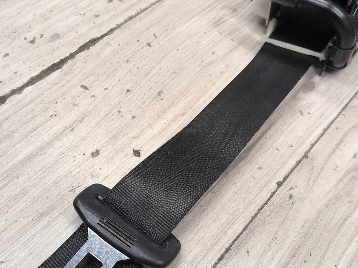 2015-2018 Audi Q3 8U Rear Left or Right Seatbelt Seat Belt Retractor 8U0857805A