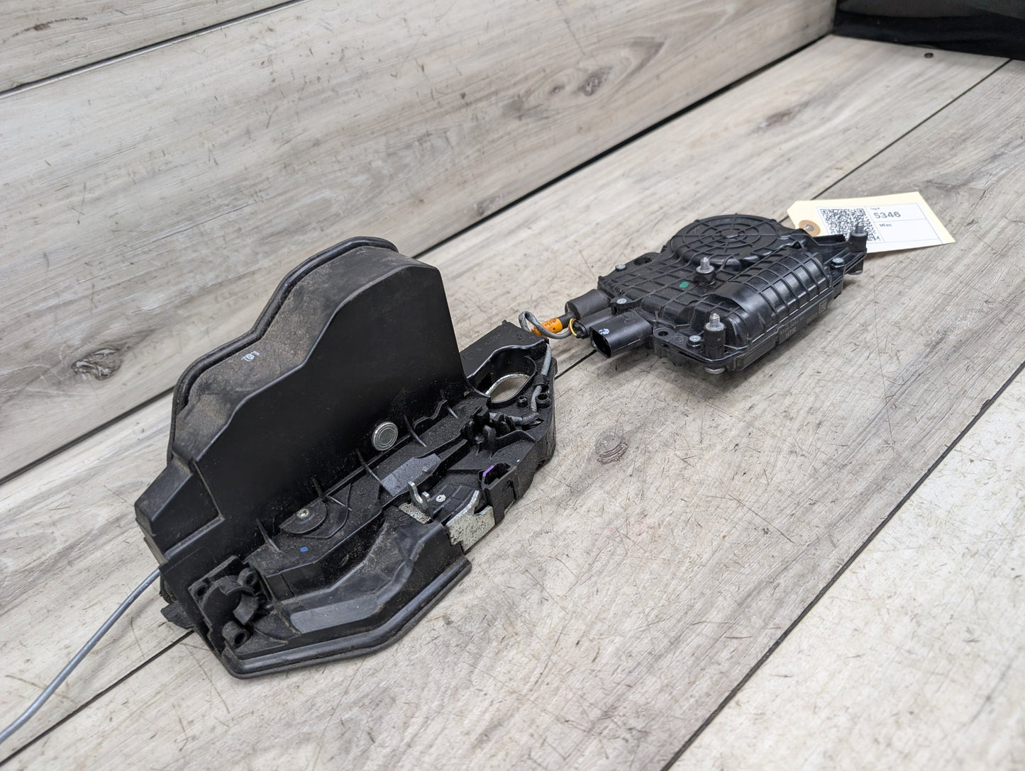 2007-2013 BMW X5 E70 Rear Right Passenger Door Latch Lock Actuator w/ Soft Close 7315024