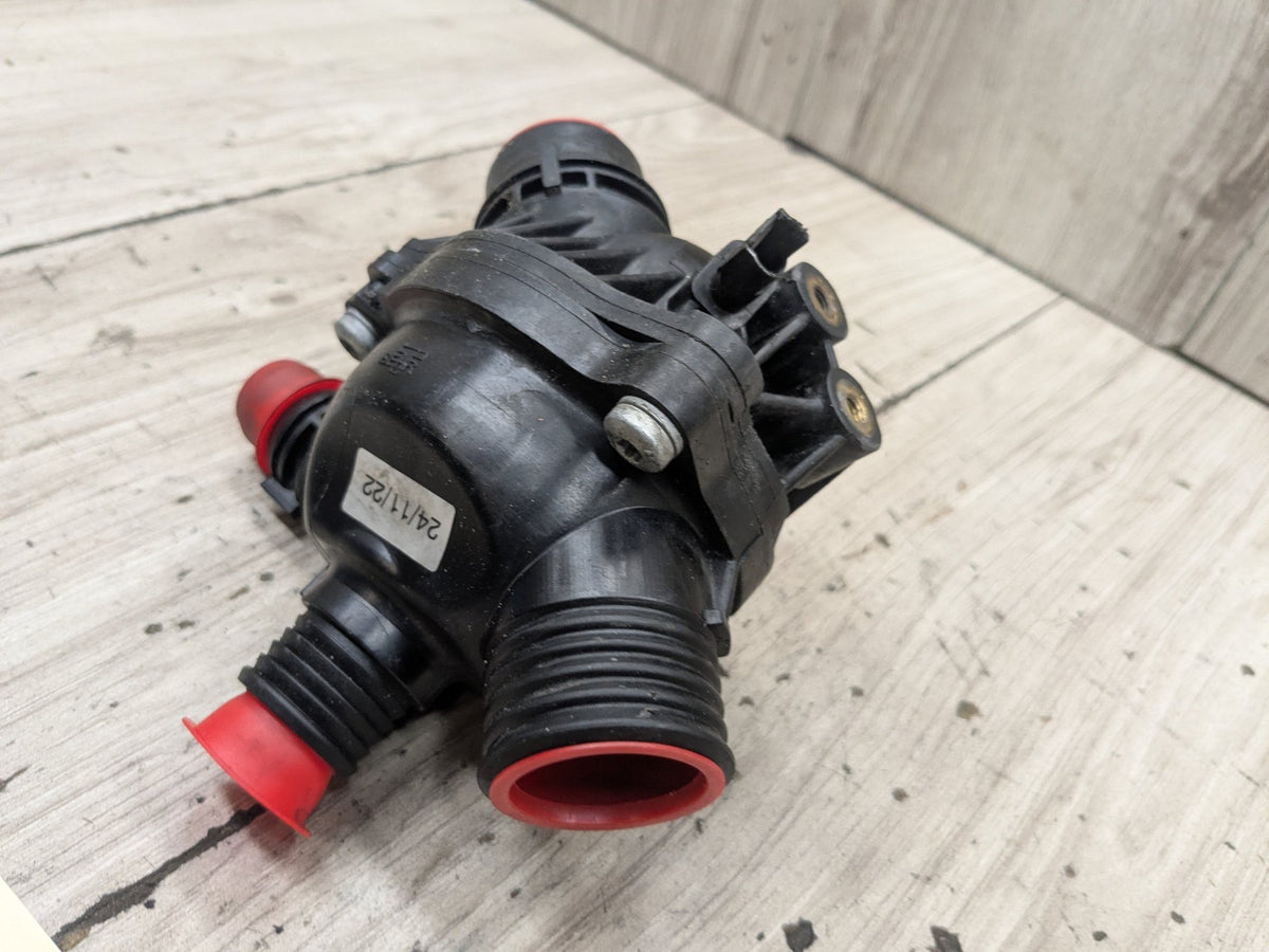 2017 BMW F16 X6 Engine Motor Cooling Auxiliary Water Pump 7598865