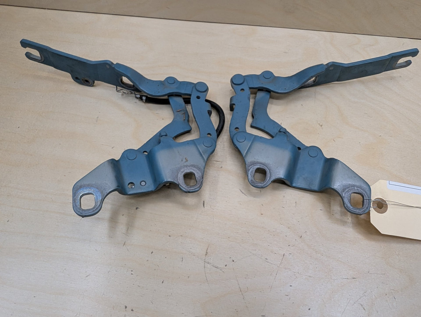06-13 OEM BMW E90 E91 E92 E93 Hood Bonnet Left Right Side Hood Hinges SET