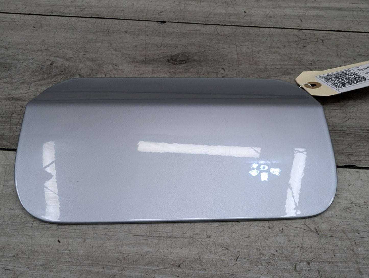 2012-2018 BMW 340i F30 Gas Cover 2239979