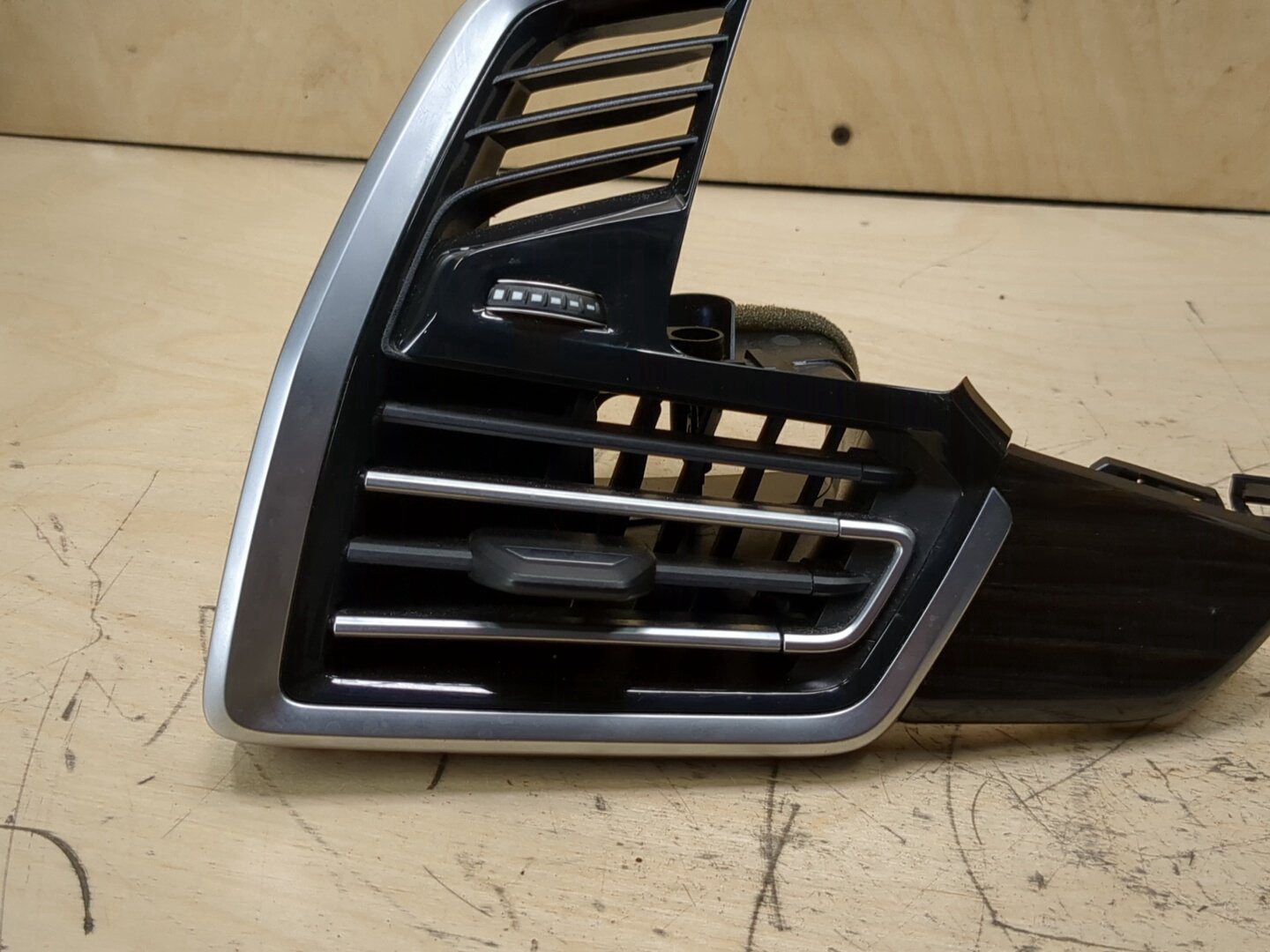 19-25 OEM BMW G05 G06 X5 X6 Left Driver Side Air AC Vent Dash Grille Aluminum