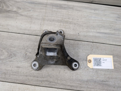 OEM BMW G01 G20 G26 G30 330 430 530 Right Passenger Engine B46 B48 Mount Bracket