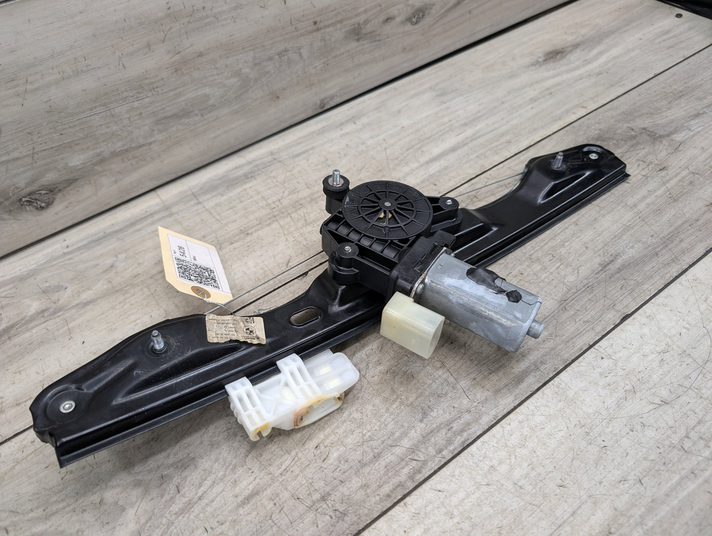 2012-2018 BMW 340i F30 Rear Right Passenger Door Window Glass Regulator w/ Motor 7351050