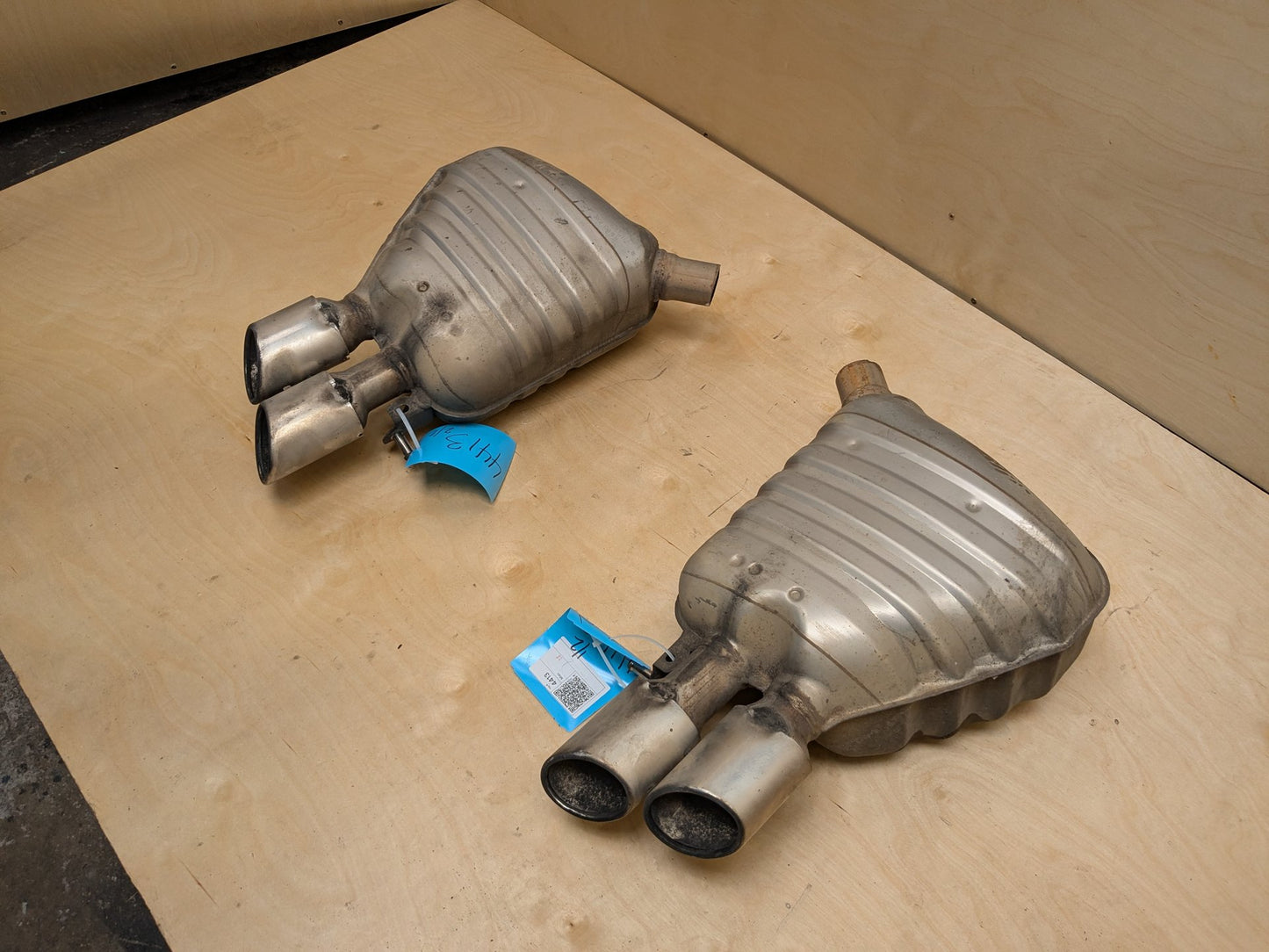 2008 - 2017 Audi S5 8T Rear Exhaust Muffler 8K0253611BD