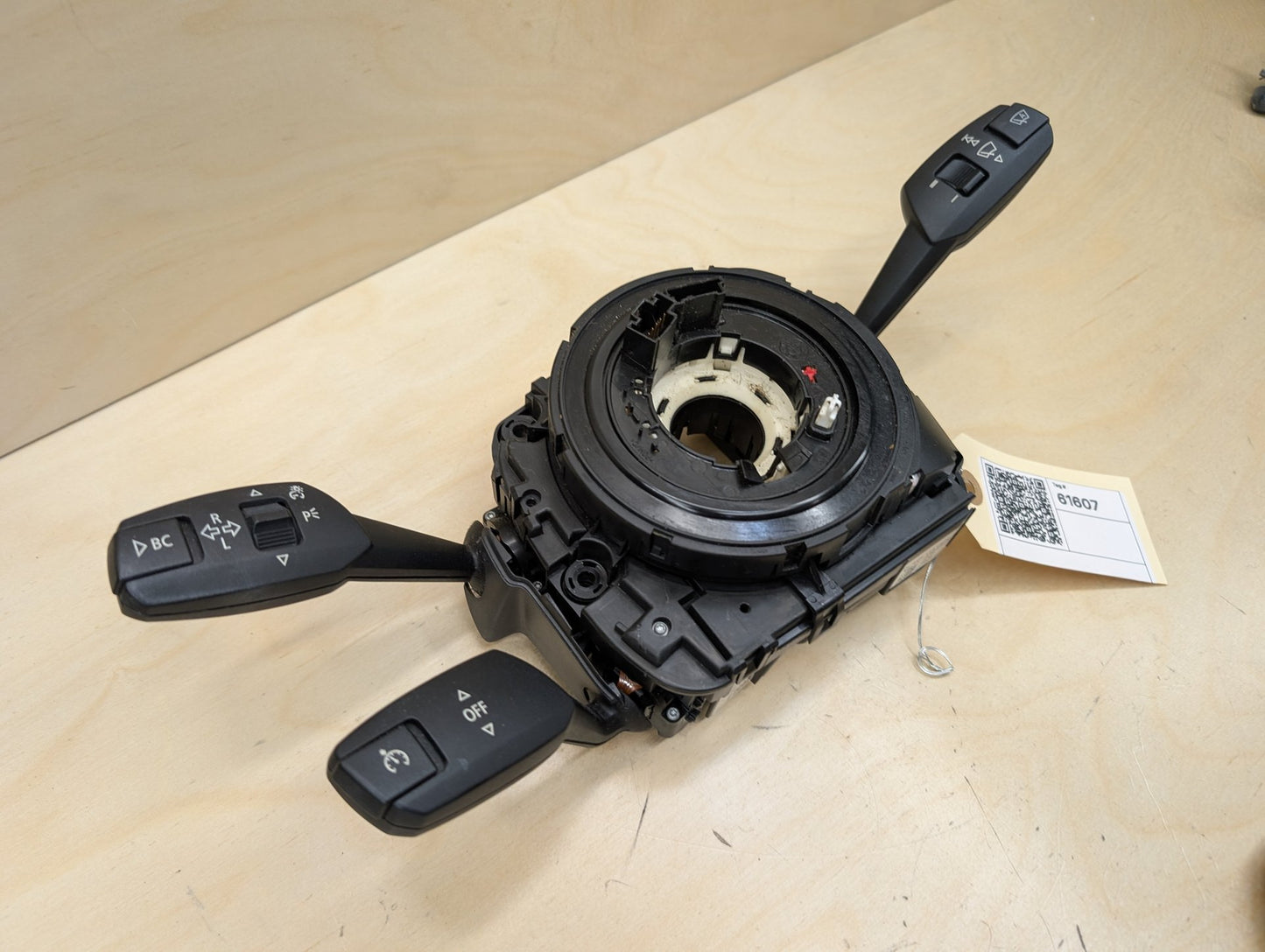 06-13 OEM BMW E89 E90 E92 E93 Steering Switch Control Angle Sensor Clock Spring