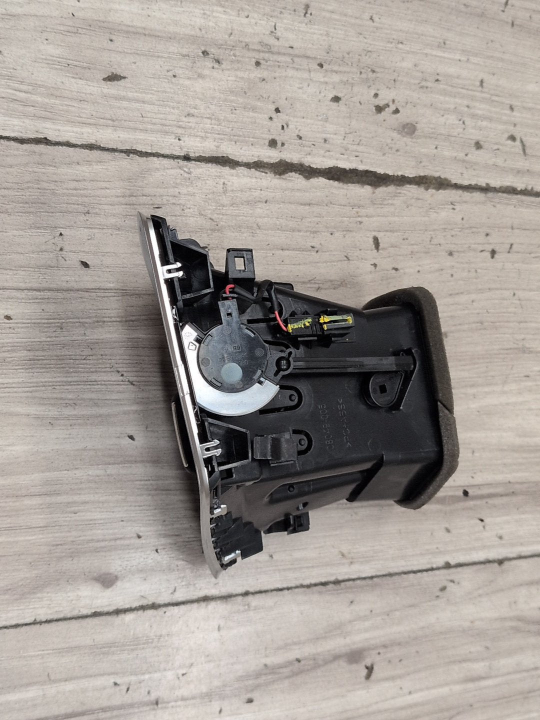 2015-2018 Audi Q3 8U Dashboard Dash Board Right Passenger Air Vent 8U1820902 OEM