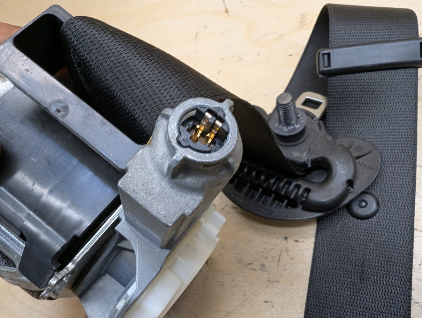12-20 OEM BMW F30 F36 F80 M3 Front Right Passenger Side Seatbelt Retractor Black