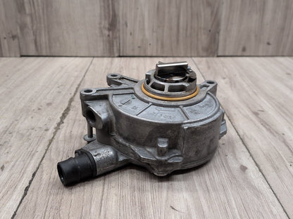 2017-2023 BMW G30 M550i N63B44O2 Engine Motor Vacuum Pump 8634120
