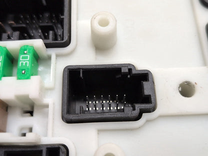 2015 - 2019 BMW X6 F86 Bdc Body Domain Fem Control Module w/ Key 6821976 S63B44T2