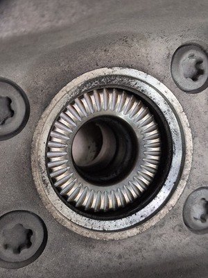 OEM BMW G01 X3 30i 30iX M40iX REAR Left Driver Knuckle Wheel Hub Spindle Bearing