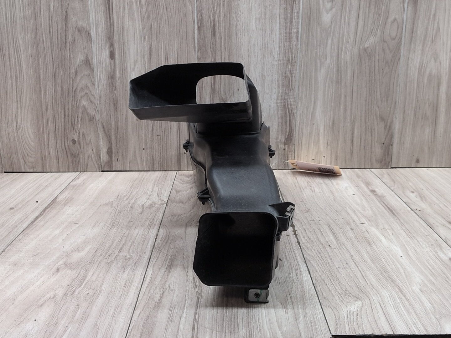 2015 - 2019 BMW X6 F86 Right Passenger Brake Air Duct 8056318 S63B44T2