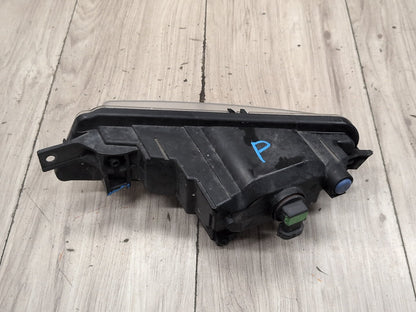 2008-2013 BMW 128i E82 Front Right Passenger Bumper Fog Lamp Light 7164856