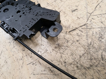 OEM BMW F44 F90 G20 G22 G26 G30 G42 G80 G82 Trunk Lid Latch Lock Opener Actuator