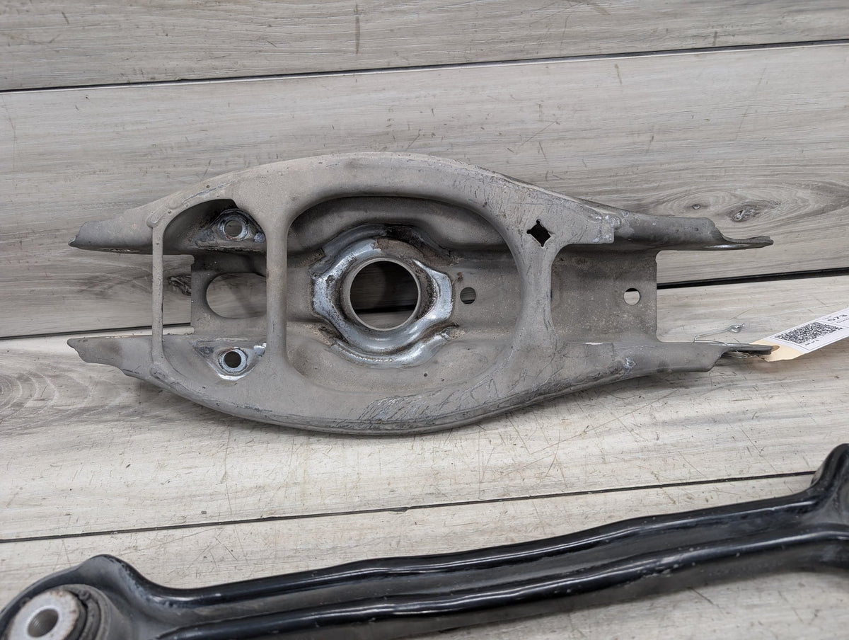 2007-2013 BMW 335i E93 Rear Right Passenger Control Arms SET 6784293 OEM BMW E90 E92 E93 Rear Suspension Right Lower Upper Control Arm Wishbone SET