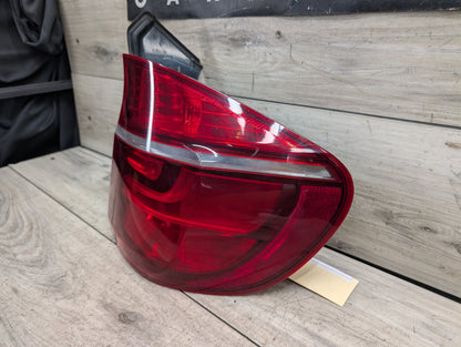 2007-2013 BMW X5 E70 Rear Right Passenger Outer Tail Light 7227792