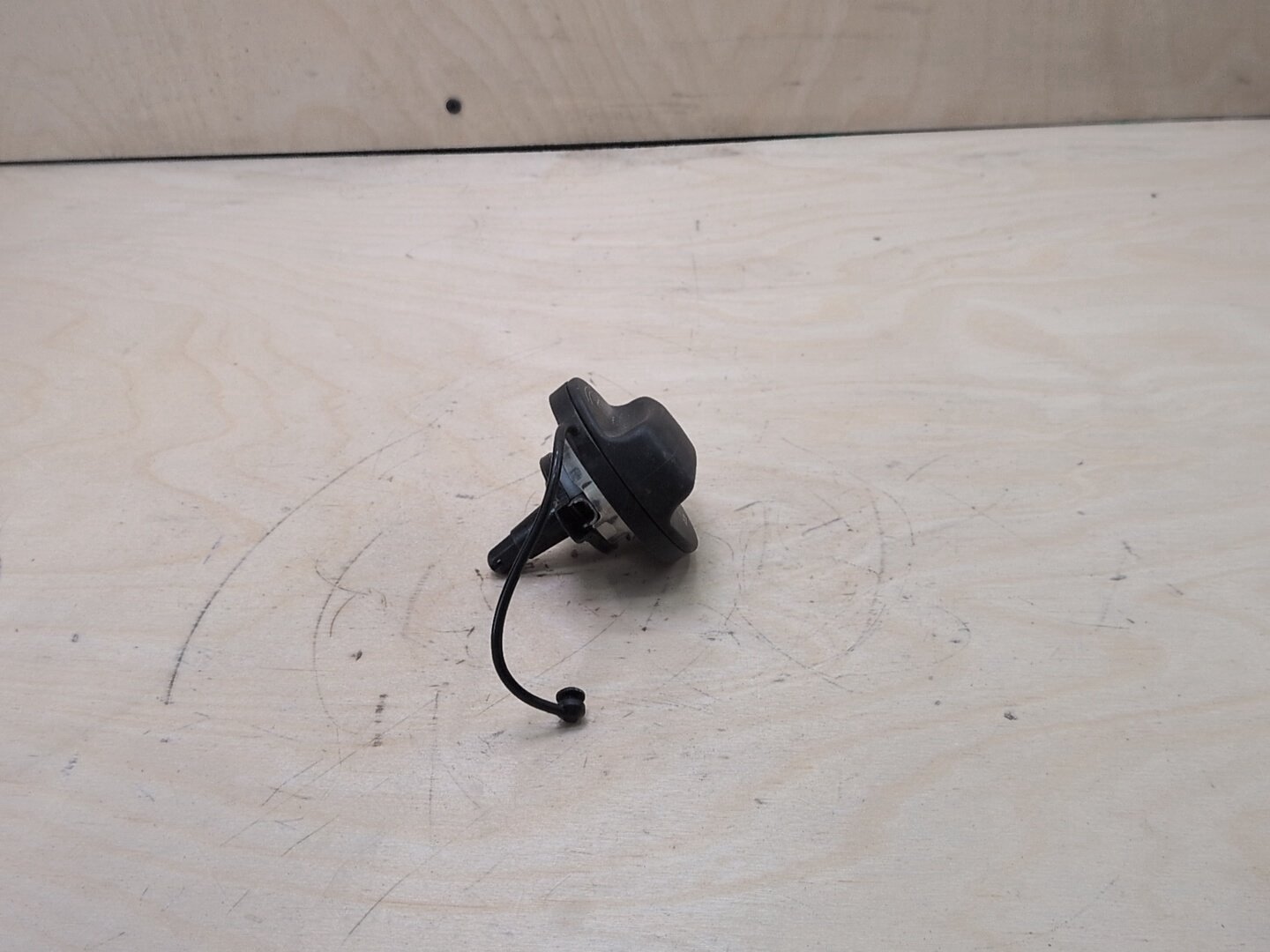 OEM BMW F15 F30 F80 G12 G20 G30 M3 M5 X1 X3 X5 Gas Tank Filler Neck Cap Cover