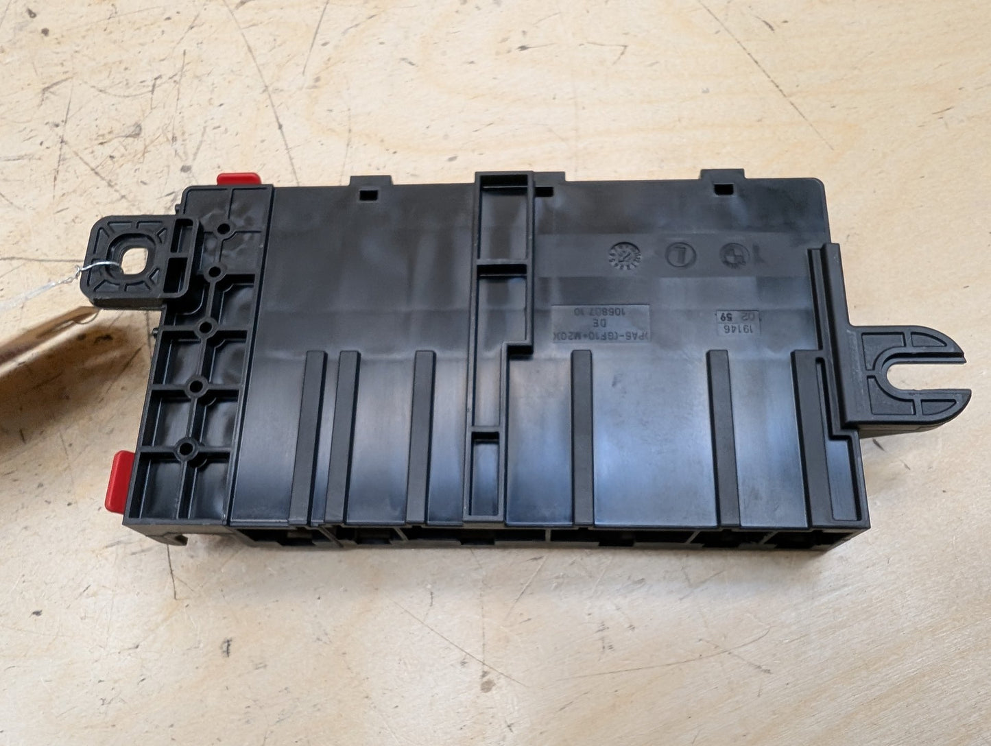 OEM BMW F22 F30 F32 F36 F80 F82 Positive Battery Distributor B+ Power Fuse Box