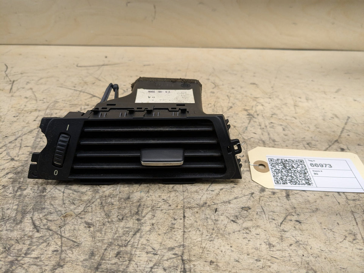 06-13 OEM BMW E90 E92 E93 335 328 M3 Left Driver Side Dashboard Air Vent