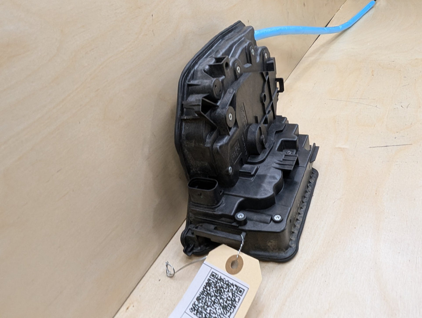2015-2019 BMW X6 F16 Front Right Passenger Door Latch Lock Actuator 7362784