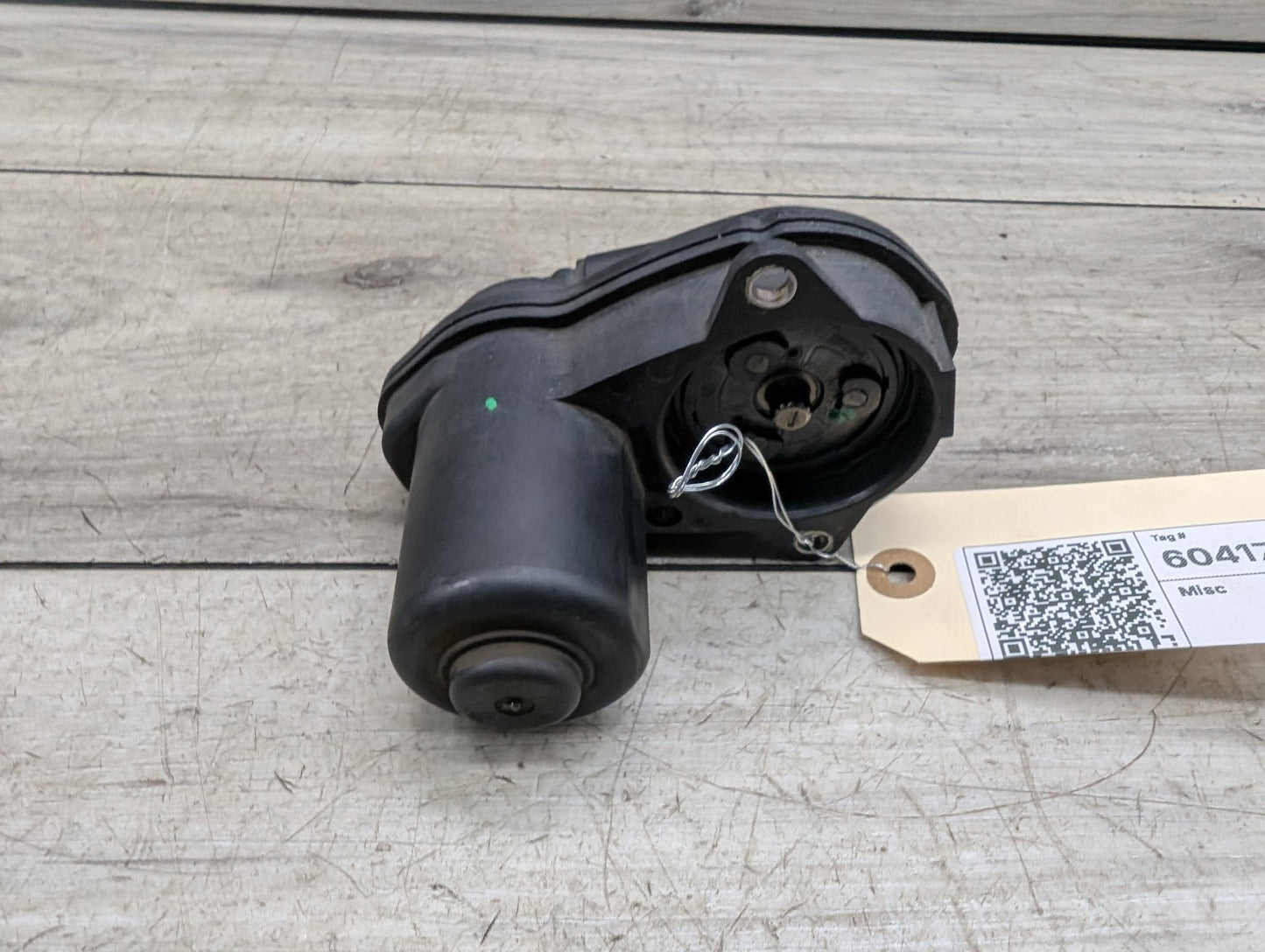 2017-2023 BMW 530i G30 Rear Left or Right Brake Caliper Actuator 6870567
