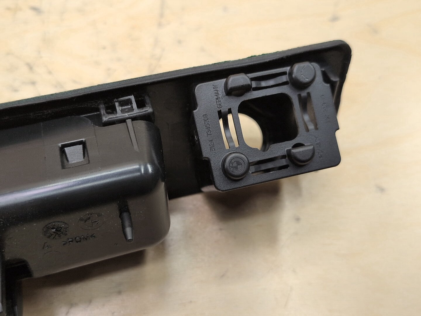 OEM BMW F15 F22 F23 F87 F85 M2 Rear View Reverse Back Up Camera Cover Trim