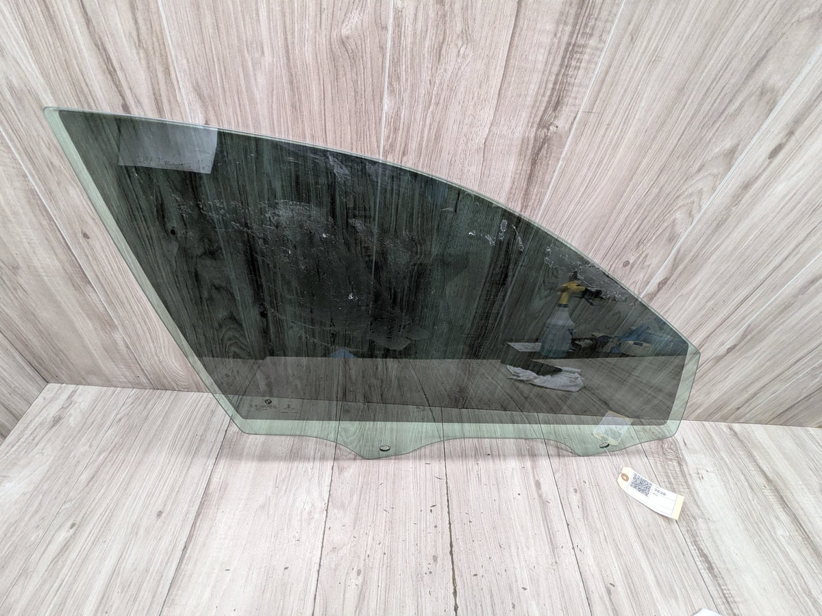 2019-2026 BMW 330i G20 Front Right Passenger Door Window Glass 7432230 OEM