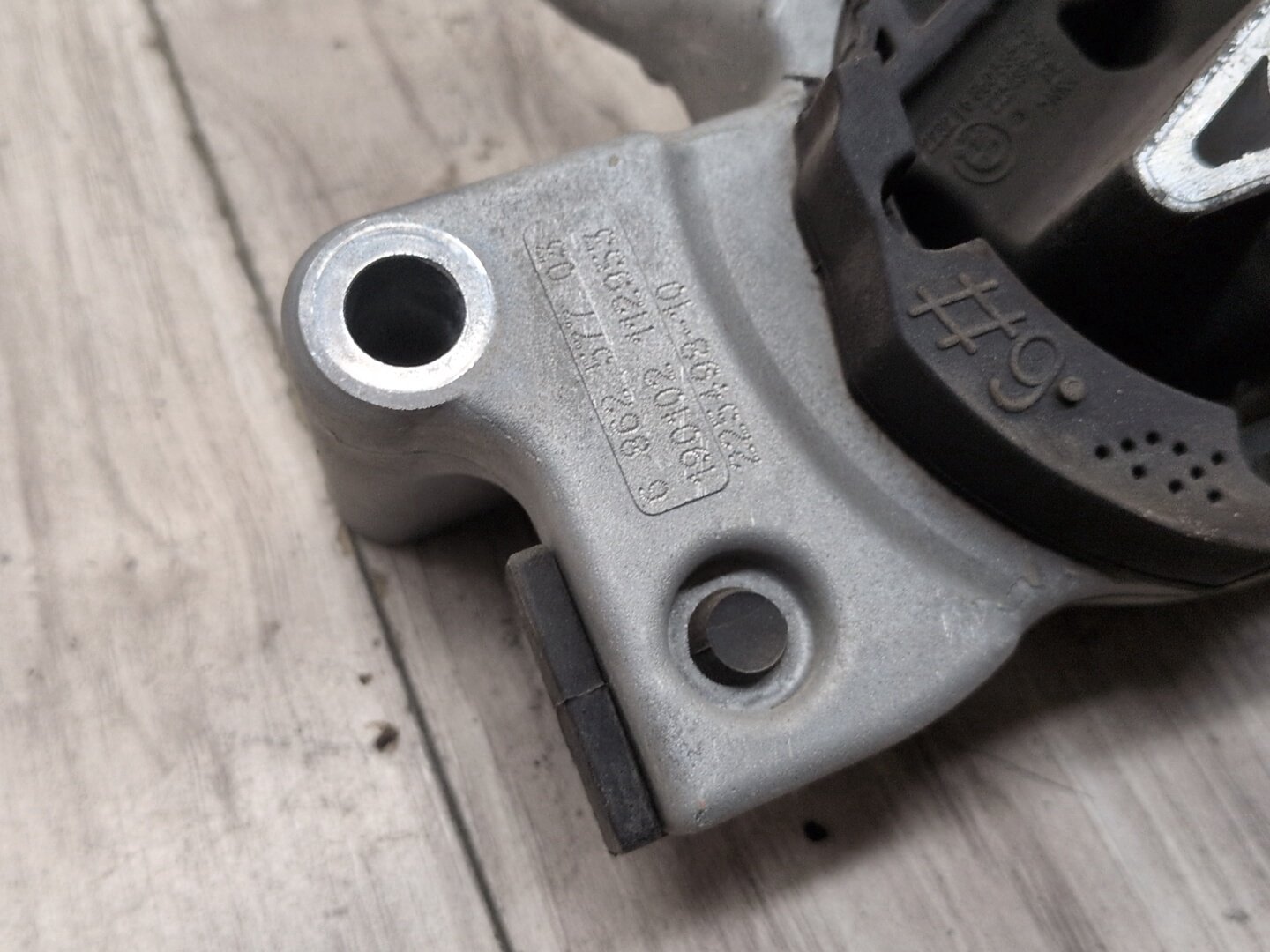 2018-2024 BMW X3 G01 Transmission Mount Bracket 6861567