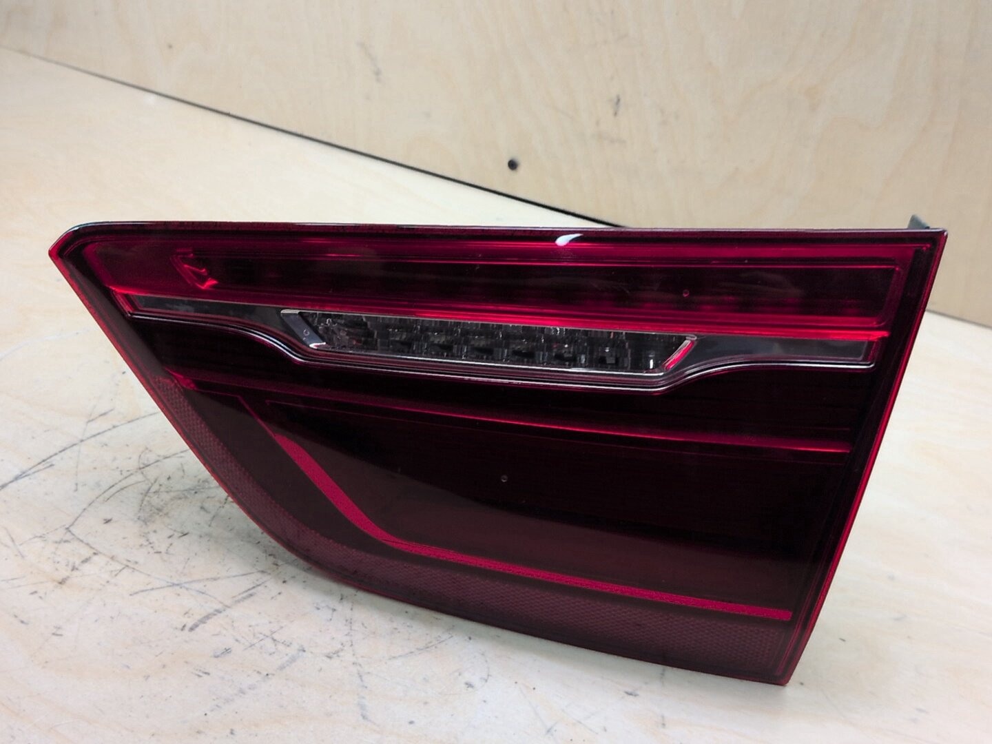 15-19 OEM BMW F16 F86 X6 X6M Rear Right Passenger Inner Liftgate Stop Tail Light