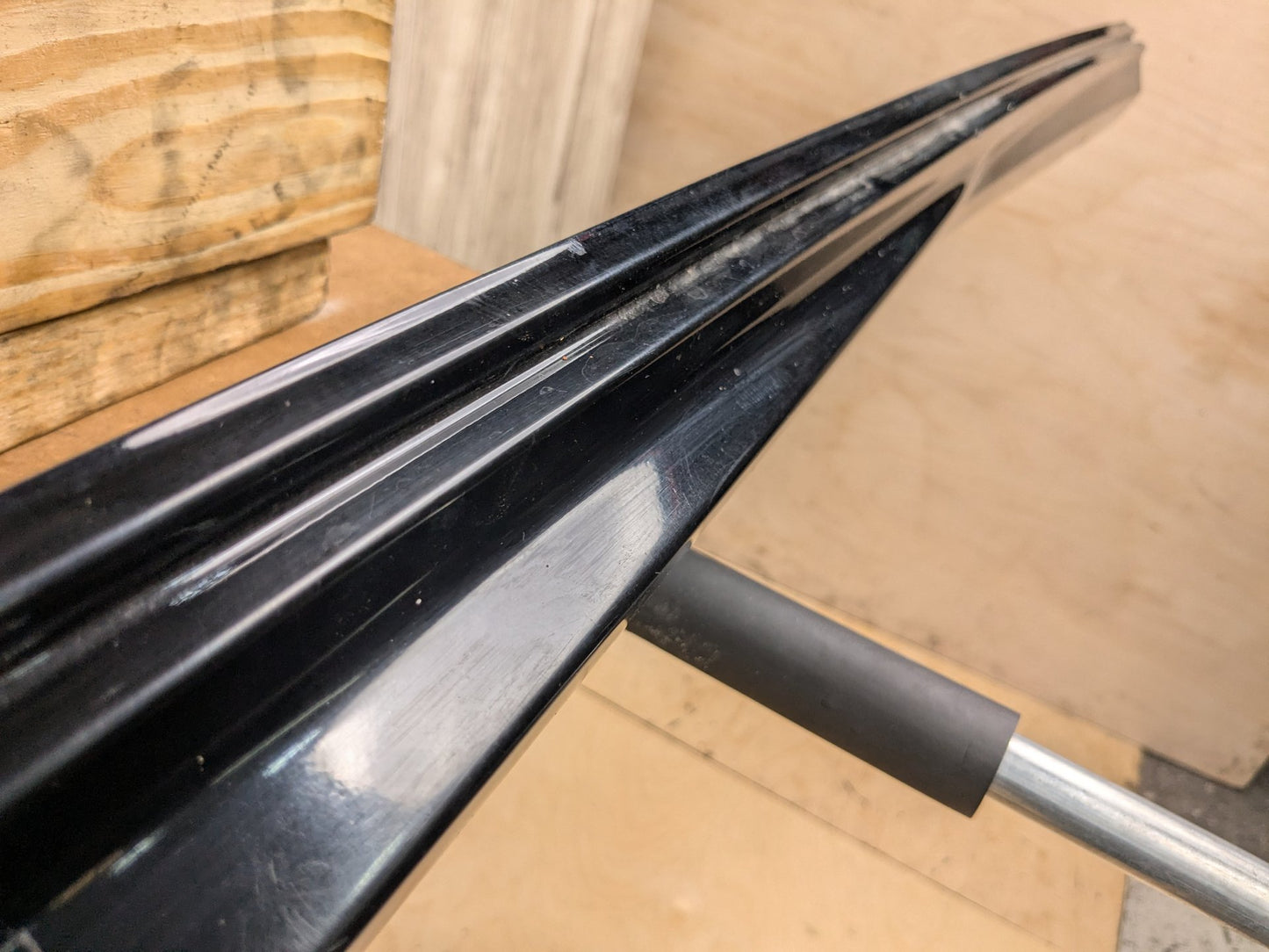 09-12 Mercedes-Benz E550 W212 Left Driver Side Skirt Rocker Panel A2126901540
