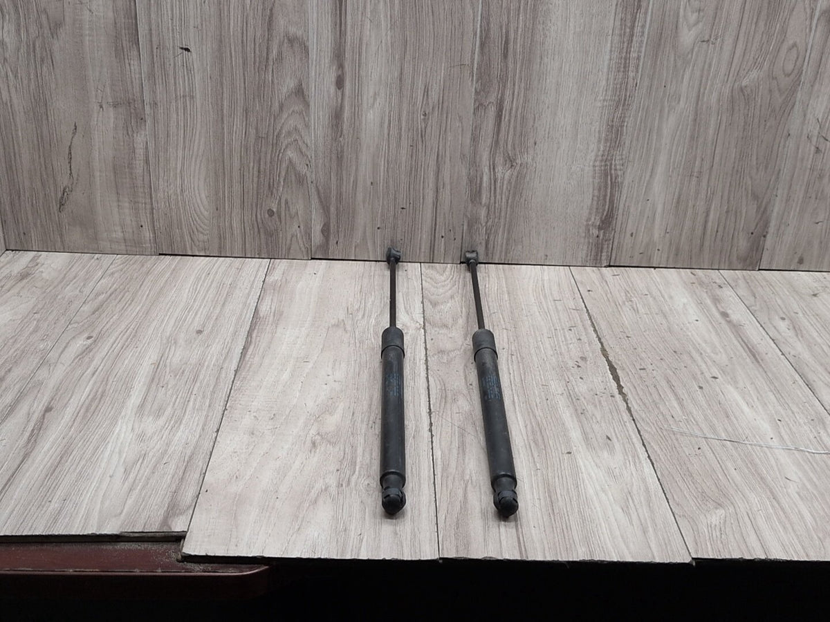 2015-2018 Audi Q3 8U Rear Left Right Liftgate Trunk Lid Strut Shock Supports SET 8U0827552A