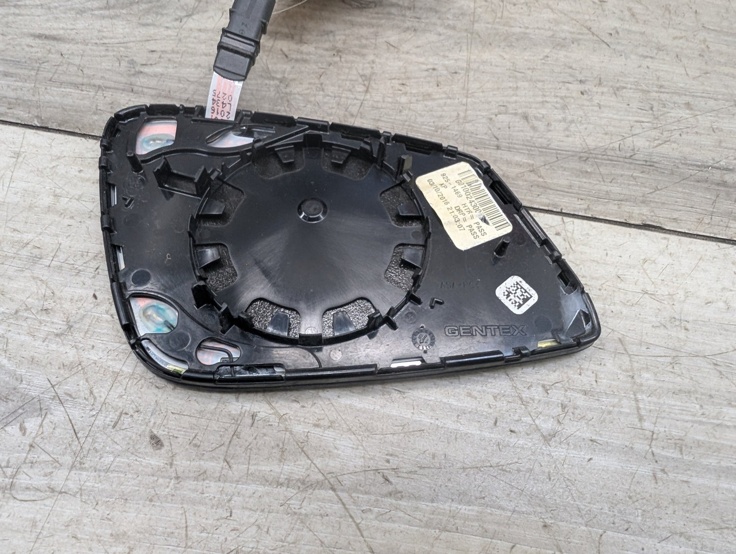 2011 - 2016 BMW 528i F10 Front Left Driver Side Mirror Glass 9251469 N20B20O0
