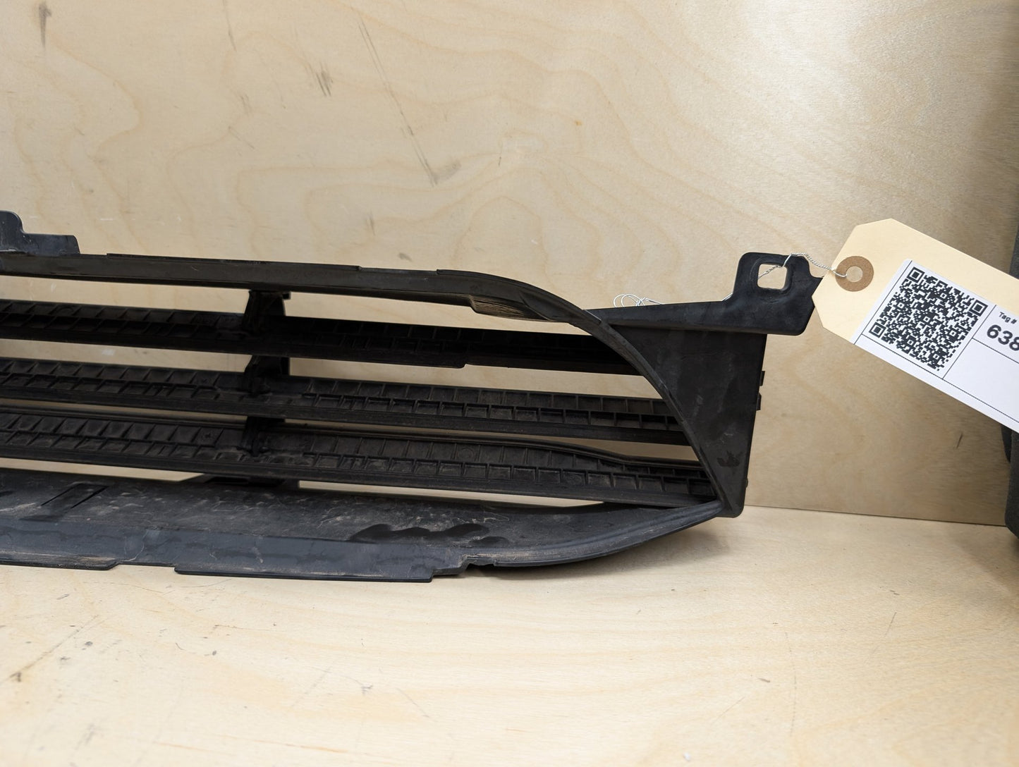 2018-2024 BMW X3 G01 Front Lower Radiator Air Flap Shutter 7497231