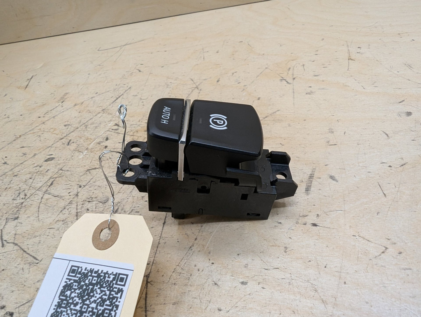 OEM BMW F90 M5 G30 G01 X3 G02 X4 F97 F98 Parking Brake Auto Hold Switch BLACK
