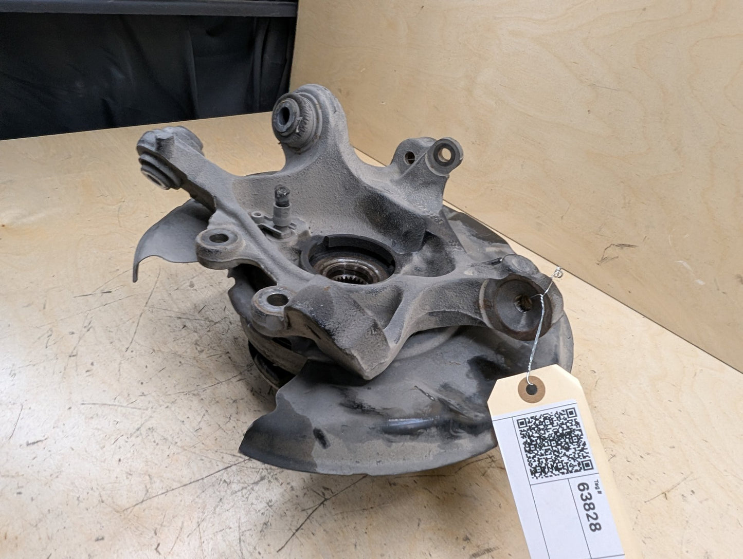 2012-2018 BMW 320i F30 Rear Left Driver Spindle Knuckle w/ Bearing 6792521