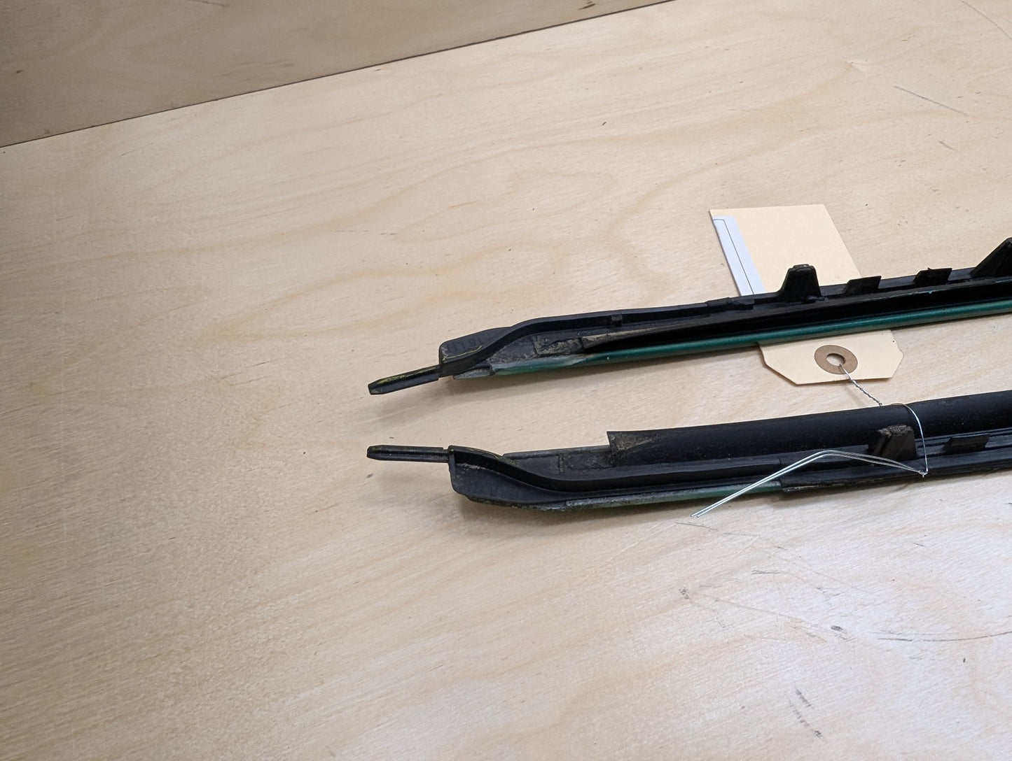 2015-2019 BMW X6 F16 Front Left Right Side Windshield Drip Trim Molding SET 7292407