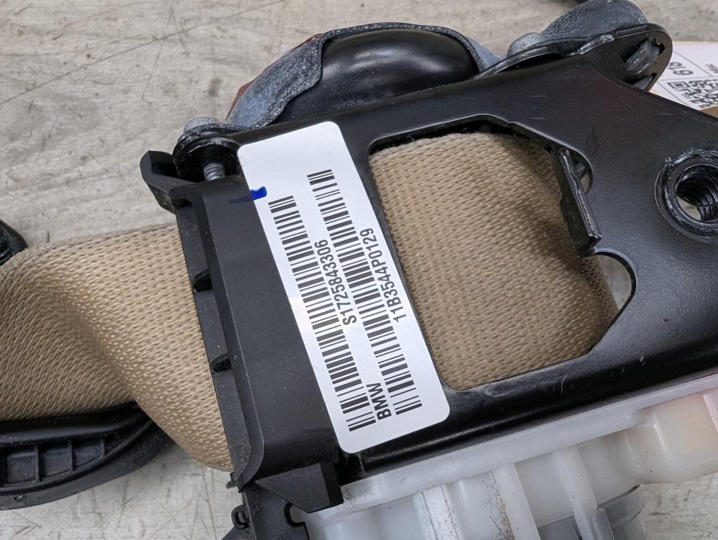 2011 - 2017 BMW X3 F25 Front Right Passenger Seatbelt Seat Belt Retractor 7258434 N55B30M0