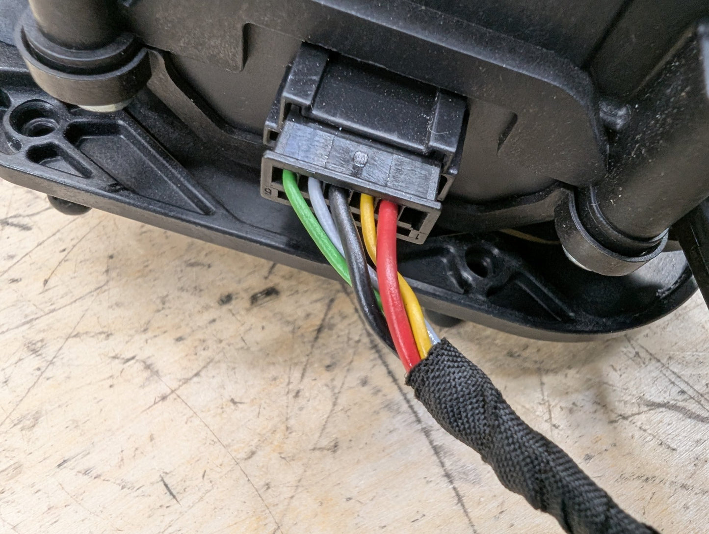 2016-2022 BMW 750i G12 Liftgate Trunk Lid Liftgate Lock Latch Actuator 7357097
