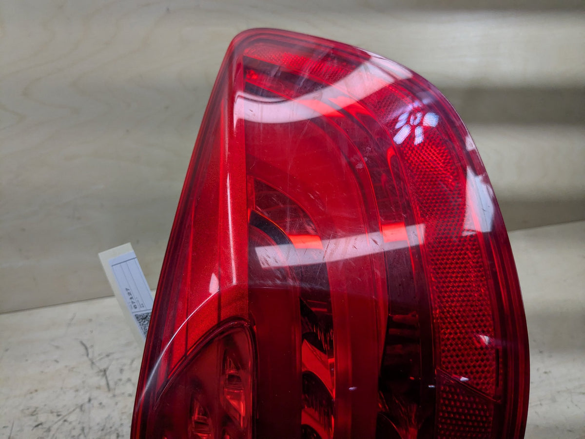 11-13 OEM BMW E92 328 335 M3 Coupe LCI Rear Right Passenger Outer Tail Light