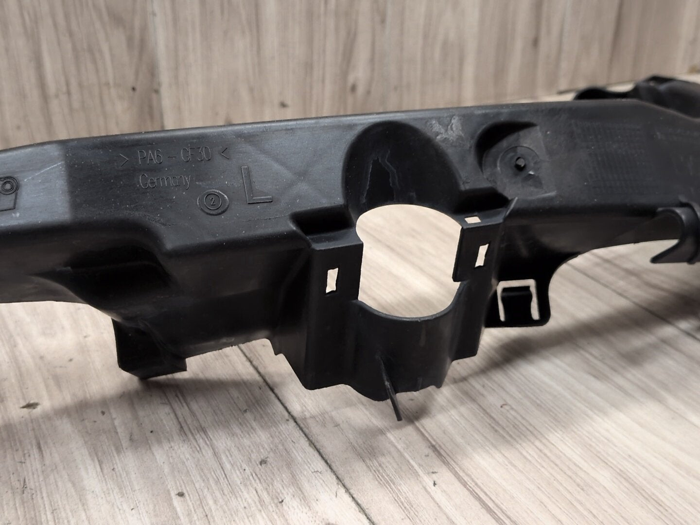 09-11 BMW E90 E91 LCI Front Left Driver Headlight Arm Bracket Mount Plastic