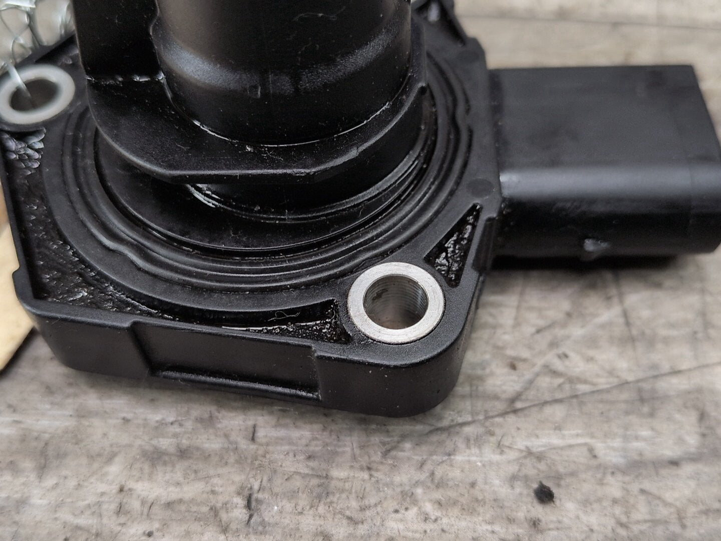 2018 - 2024 BMW X3 G01 Engine Pan Oil Level Leveling Sensor 7638342 B58B30M0