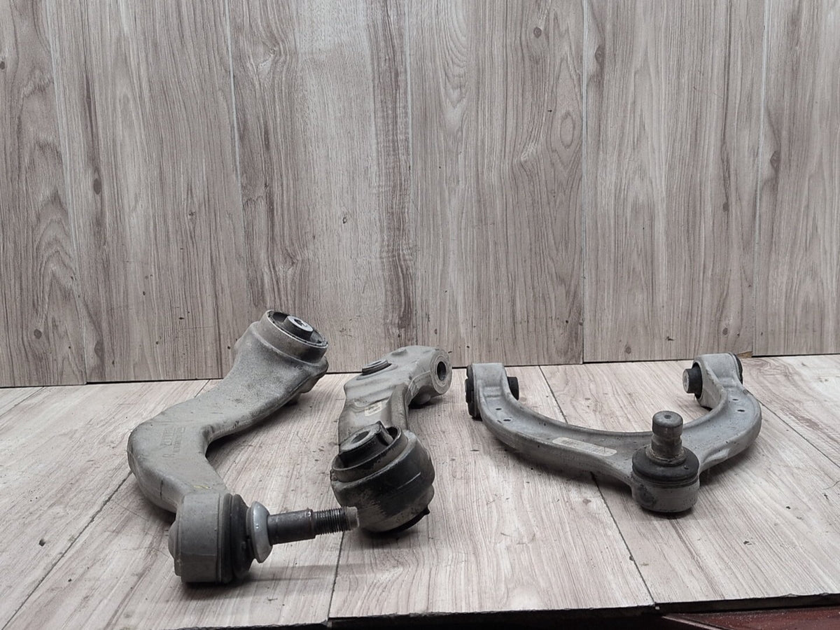2017-2023 BMW M550i G30 Front Right Passenger Control Arms SET 6861174