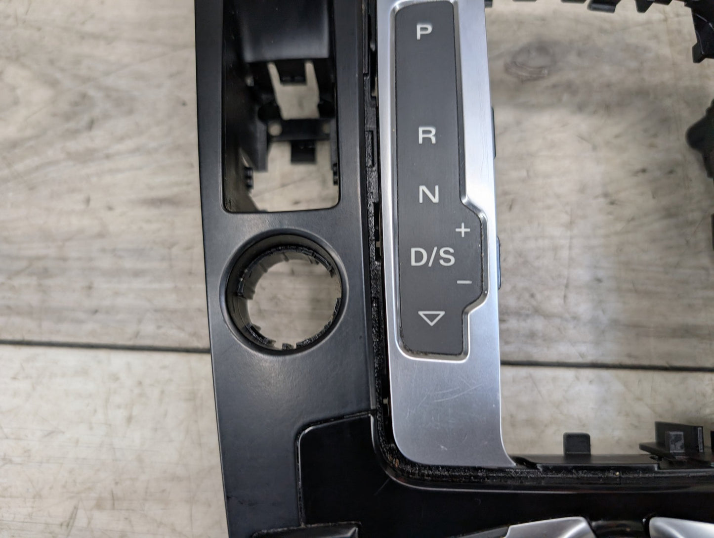 2008 - 2017 Audi S5 8T Gear Selector Controller Shifter Knob Panel Assembly 8T0919611L