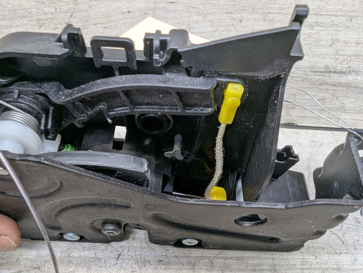 OEM BMW F44 F90 G20 G22 G26 G30 G42 G80 G82 Trunk Lid Latch Lock Opener Actuator