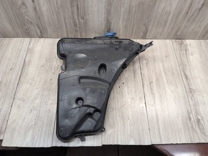 OEM BMW G12 G30 540 M550 750 M760 Windshield Wiper Washer Reservoir Tank Pump