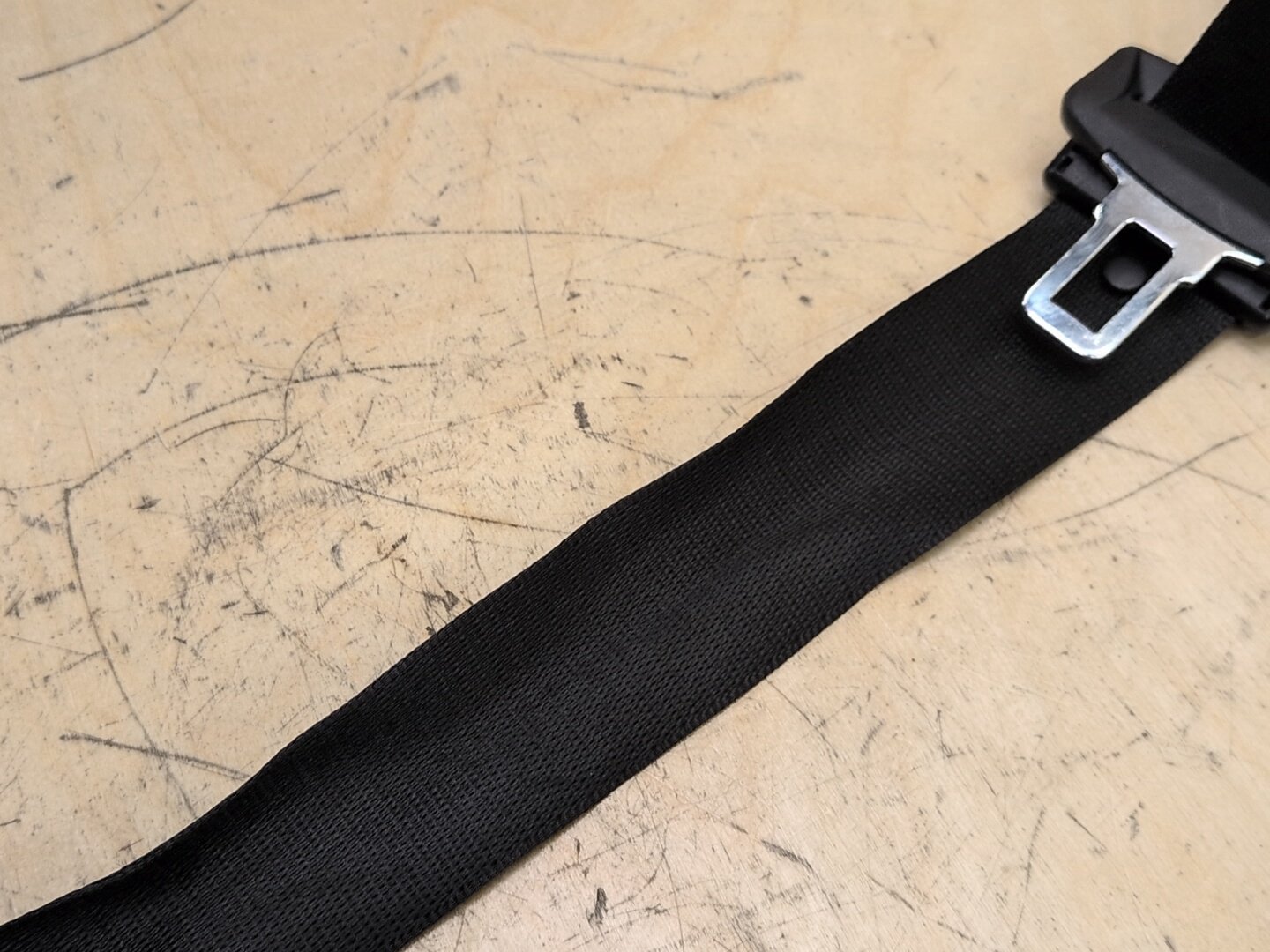 OEM BMW G11 G12 740 750 M760 B7 Rear Center Middle Seat Belt Retractor Black