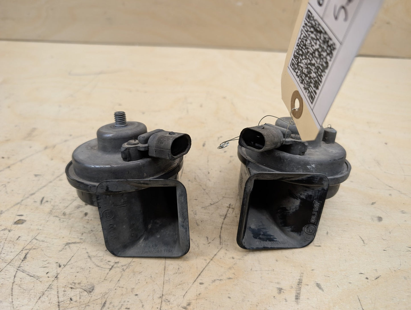 2012-2018 BMW 320i F30 Alarm Horns SET 7245422