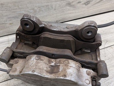 NOTE* OEM BMW G05 G06 40 G20 G22 G23 G26 430 G30 Front Left Driver Brake Caliper