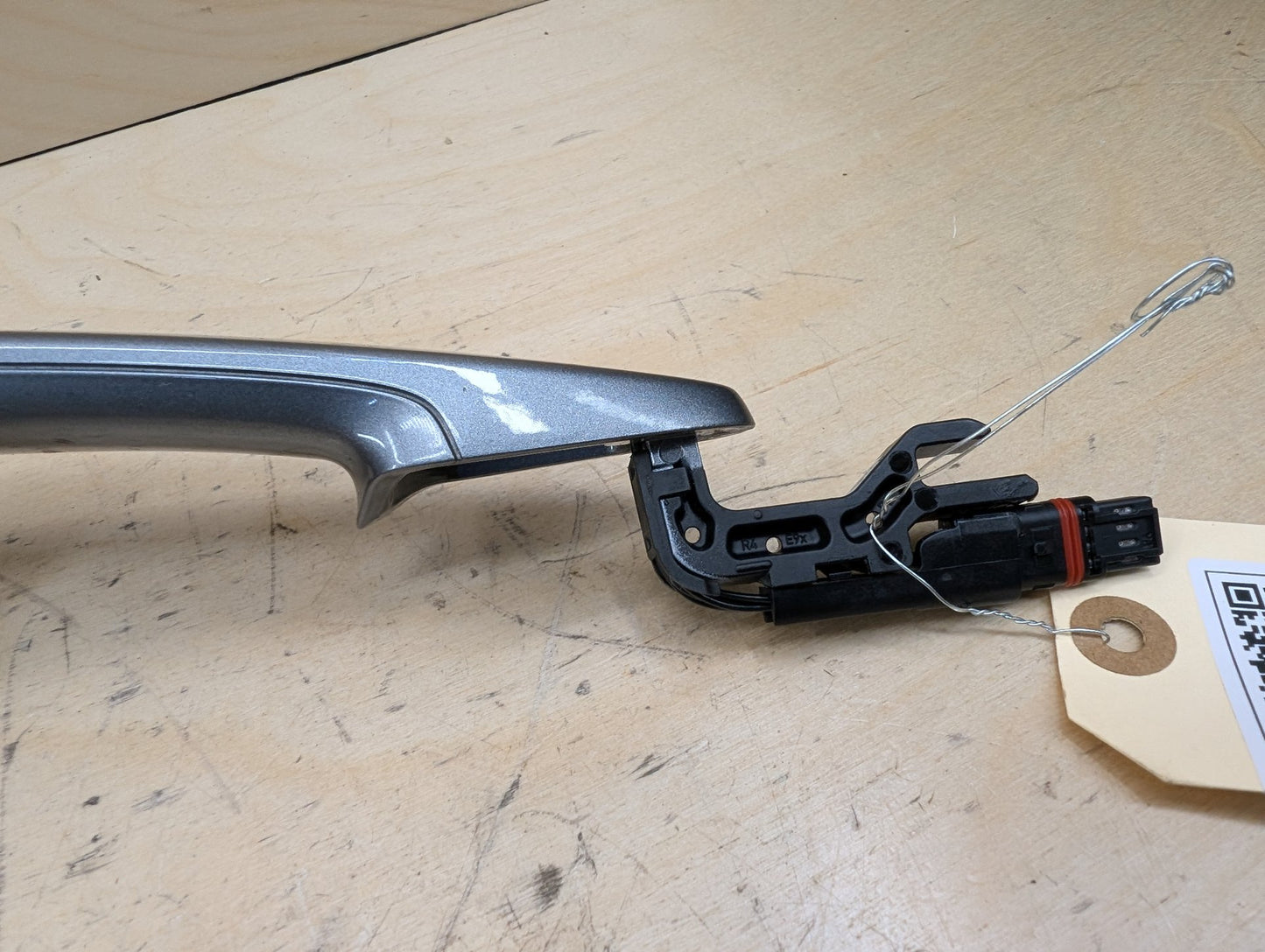 2011-2016 BMW X3 F25 Front Right Passenger Exterior Door Handle w/ Comfort Access 7259420